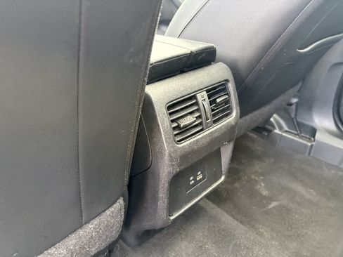 Used 2023 Nissan Rogue SL AWD/4WD image 18