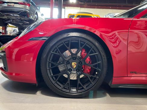 Used 2022 Porsche 911 Carrera image 12