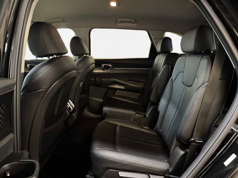 Certified 2023 Kia Sorento EX image 24