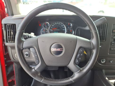 Used 2021 GMC Savana 3500 LS w/ Chrome Appearance Package RWD image 17