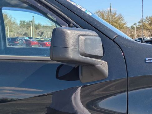 Used 2020 Chevrolet Silverado 1500 Custom w/ Custom Value Package image 11