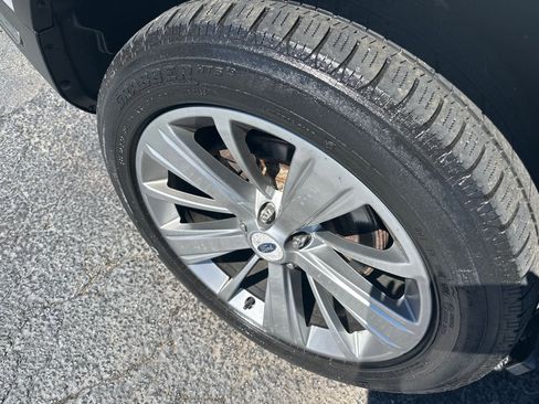 Used 2018 Ford Explorer Limited w/ Ford Safe & Smart Package AWD/4WD image 6