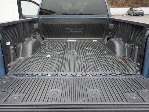 Used 2025 Chevrolet Silverado 2500 LT w/ Convenience Package image 26