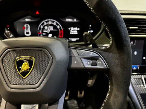 Used 2024 Lamborghini Urus Performante image 35