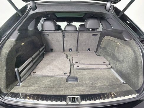 Used 2023 Bentley Bentayga AWD/4WD image 28