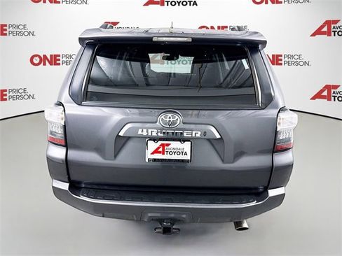 Certified 2022 Toyota 4Runner SR5 Premium image 6