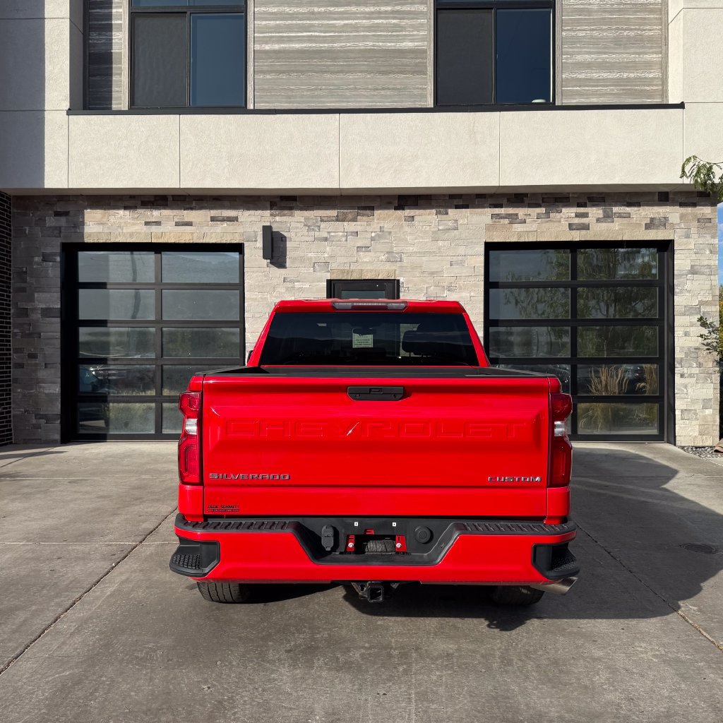 Used 2019 Chevrolet Silverado 1500 Custom w/ Custom Value Package AWD/4WD image 4