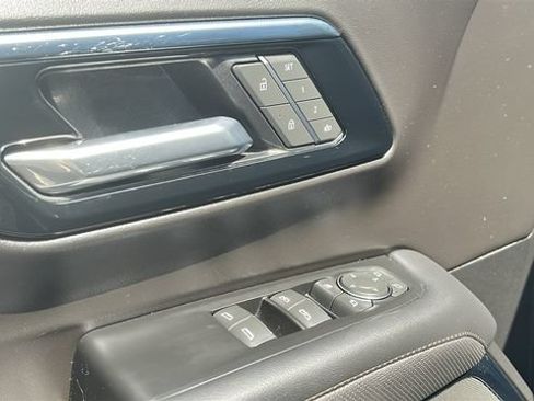 Certified 2025 Chevrolet Tahoe High Country AWD/4WD image 23
