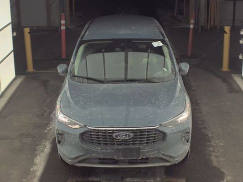 Certified 2025 Ford Escape Platinum image 9