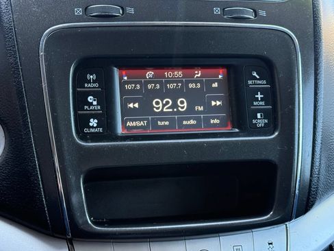 Used 2018 Dodge Journey SE w/ Connectivity Group FWD image 22