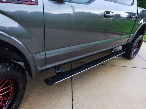 Used 2019 Ford F150 Lariat w/ Equipment Group 502A Luxury AWD/4WD image 20