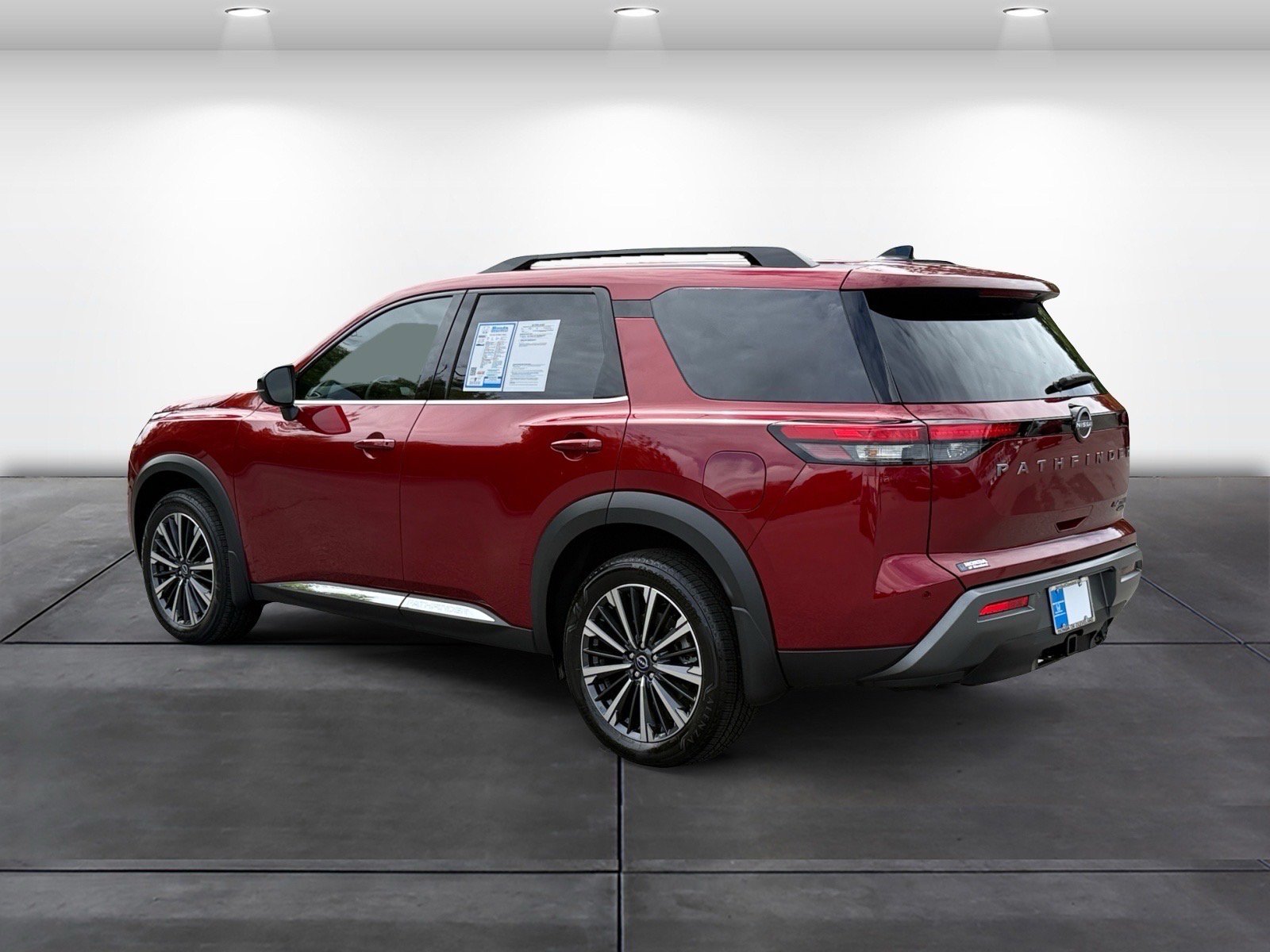 Used 2026 Nissan Pathfinder Platinum AWD/4WD image 3