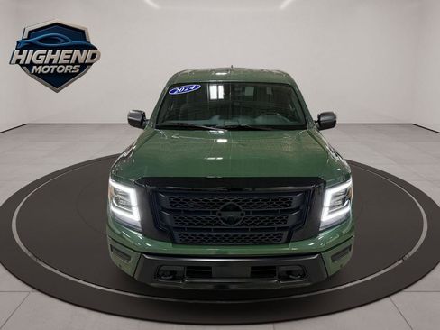 Used 2024 Nissan Titan SV w/ SV Bronze Edition Package image 9