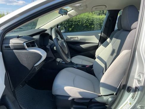 Used 2022 Toyota Corolla LE FWD image 14