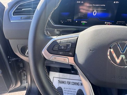 Used 2023 Volkswagen Tiguan SE image 11