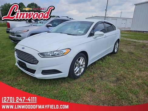 Used 2013 Ford Fusion SE FWD image 1