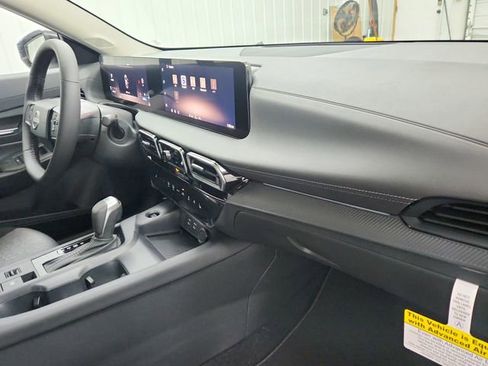 New 2026 Nissan Sentra SV w/ SV Convenience Package FWD image 33