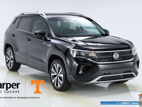 Used 2024 Volkswagen Taos SE FWD image 15