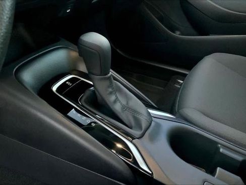 Certified 2025 Toyota Corolla LE image 15