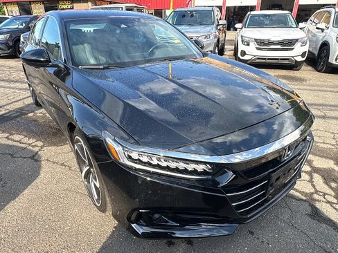 Used 2022 Honda Accord Sport image 3