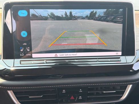 Certified 2024 Volkswagen Atlas SE AWD/4WD image 16