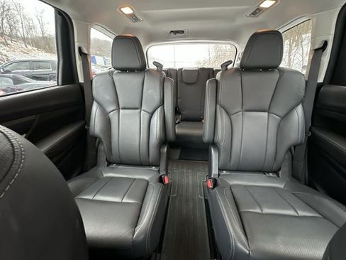 Used 2022 Subaru Ascent Limited w/ Technology Package image 28