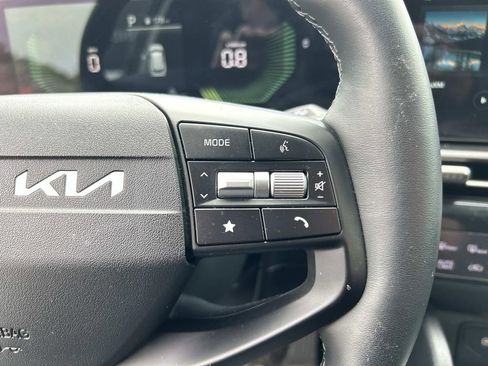 Certified 2026 Kia Sportage EX FWD image 18