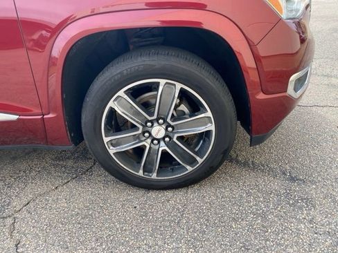 Used 2017 GMC Acadia Denali w/ Technology Package FWD image 28