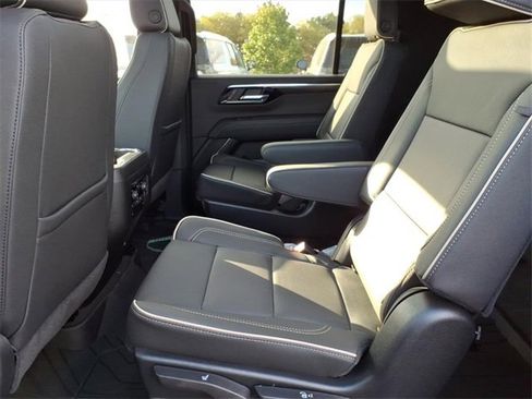 New 2026 Chevrolet Suburban Premier w/ Sun And Tow Package image 9