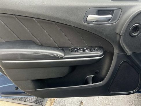 Used 2022 Dodge Charger SXT image 15