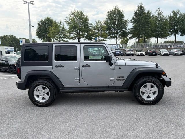 Used 2018 Jeep Wrangler Unlimited Sport S AWD/4WD image 9