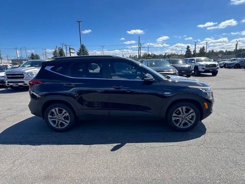 Certified 2022 Kia Seltos S AWD/4WD image 4