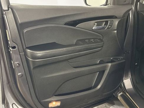 Used 2016 Honda Pilot Elite image 26