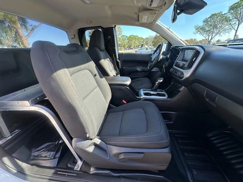 Used 2022 Chevrolet Colorado LT w/ Fleet Safety Package image 27