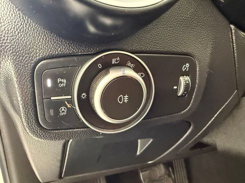Used 2018 Alfa Romeo Stelvio Ti AWD/4WD image 30