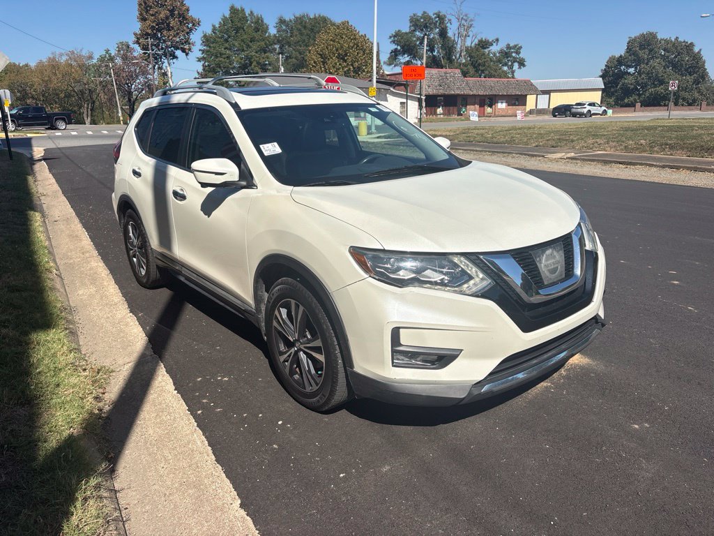 Used 2017 Nissan Rogue SL w/ SL Premium Package FWD image 10