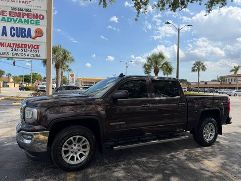 Used 2016 GMC Sierra 1500 SLE w/ SLE Value Package AWD/4WD image 2