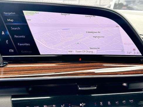 Used 2022 Cadillac Escalade ESV Premium Luxury AWD/4WD image 14