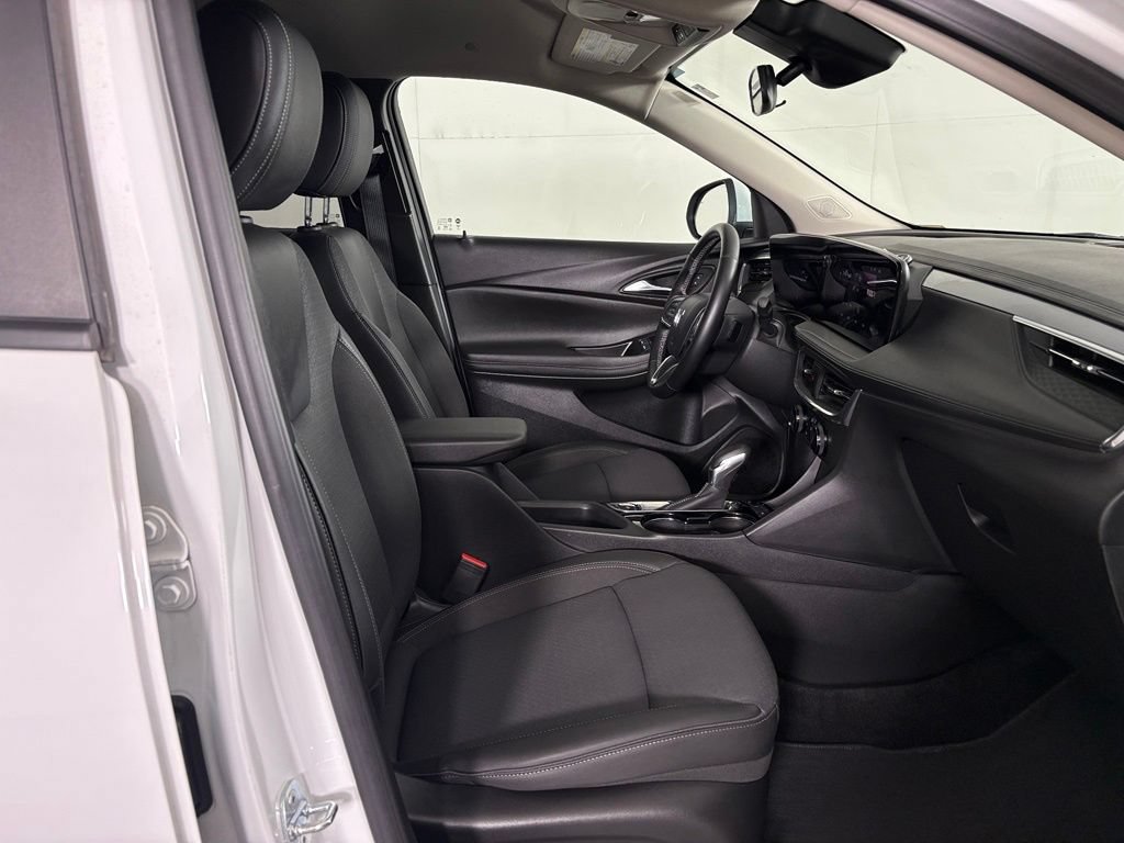 Used 2024 Buick Encore GX Preferred w/ Comfort Package FWD image 43