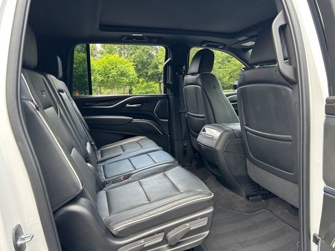 Used 2023 Cadillac Escalade ESV Premium Luxury AWD/4WD image 51