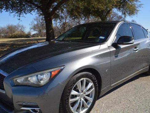 Used 2015 INFINITI Q50 Premium w/ Navigation Package image 4
