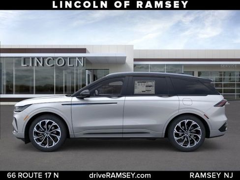 New 2026 Lincoln Nautilus Reserve AWD/4WD image 3