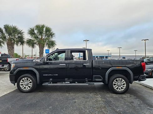 Used 2020 GMC Sierra 3500 Denali w/ Denali Ultimate Package image 9