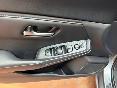 Used 2024 Nissan Sentra SV FWD image 22