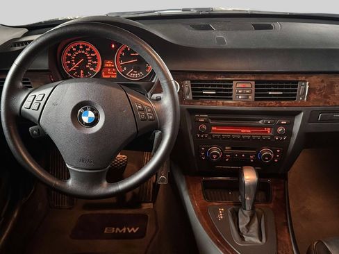 Used 2011 BMW 328i xDrive Sedan AWD/4WD image 28