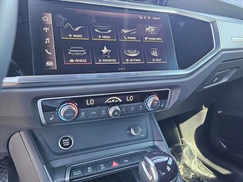 Certified 2025 Audi Q3 2.0T Premium w/ Convenience Package AWD/4WD image 14