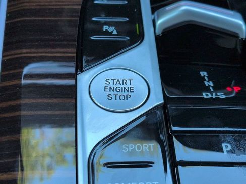 New 2026 BMW X5 xDrive40i w/ M Sport Package AWD/4WD image 29
