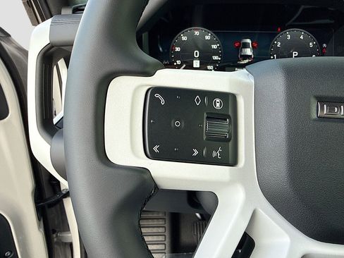 New 2026 Land Rover Defender 110 S image 34