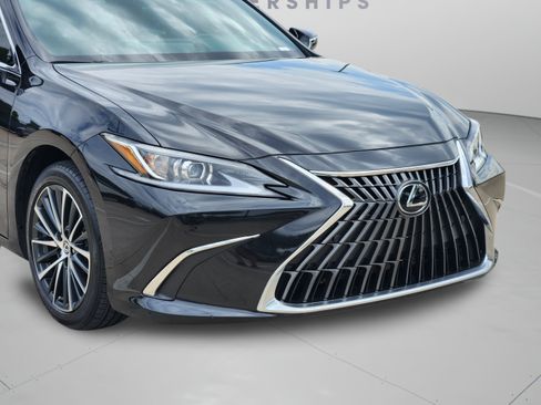 Used 2025 Lexus ES 350 w/ Premium Package FWD image 36