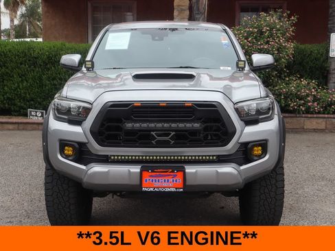 Used 2020 Toyota Tacoma TRD Sport w/ Technology Package AWD/4WD image 3